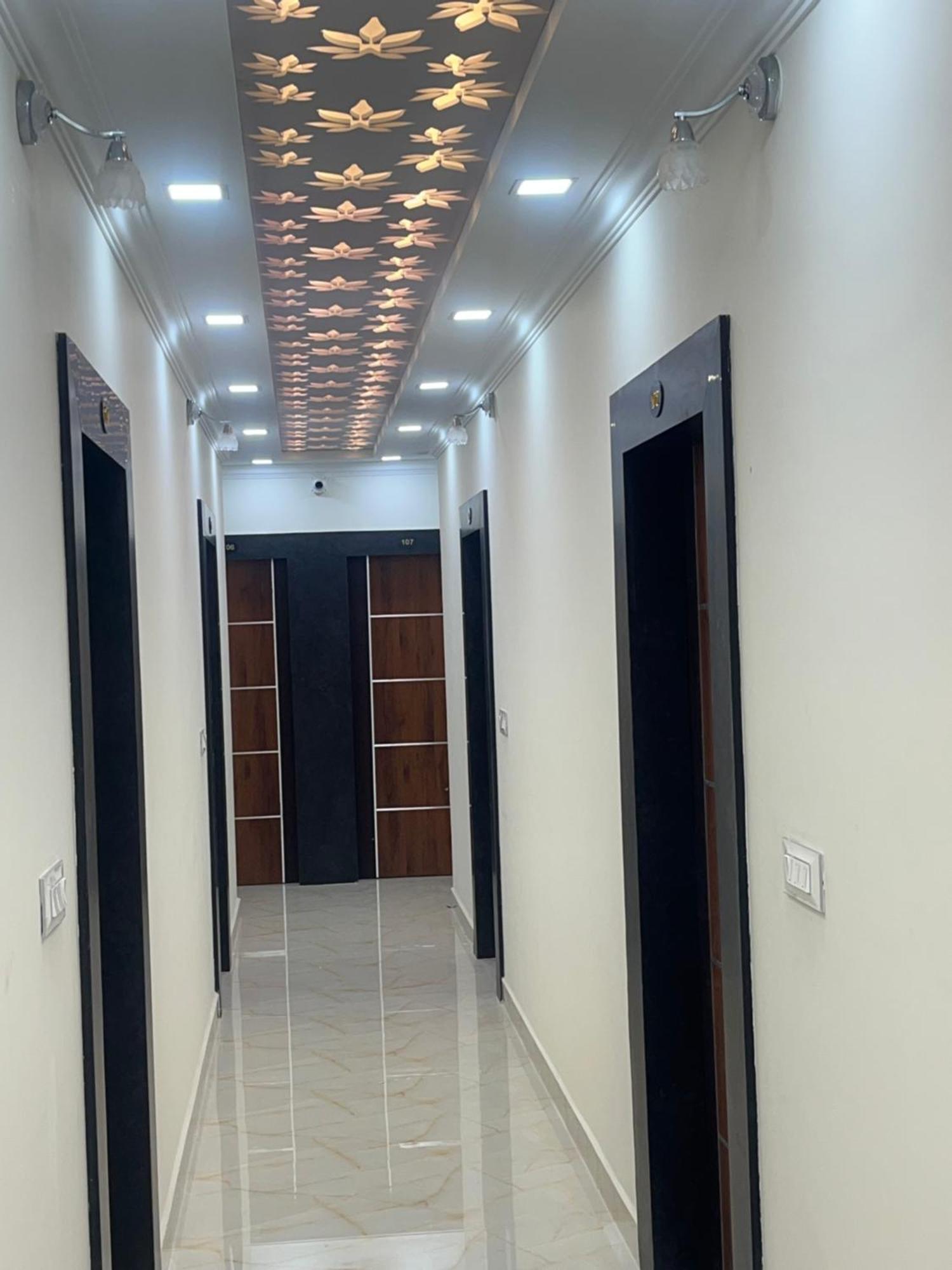 Golden Residency Otel Kushālnagar Dış mekan fotoğraf