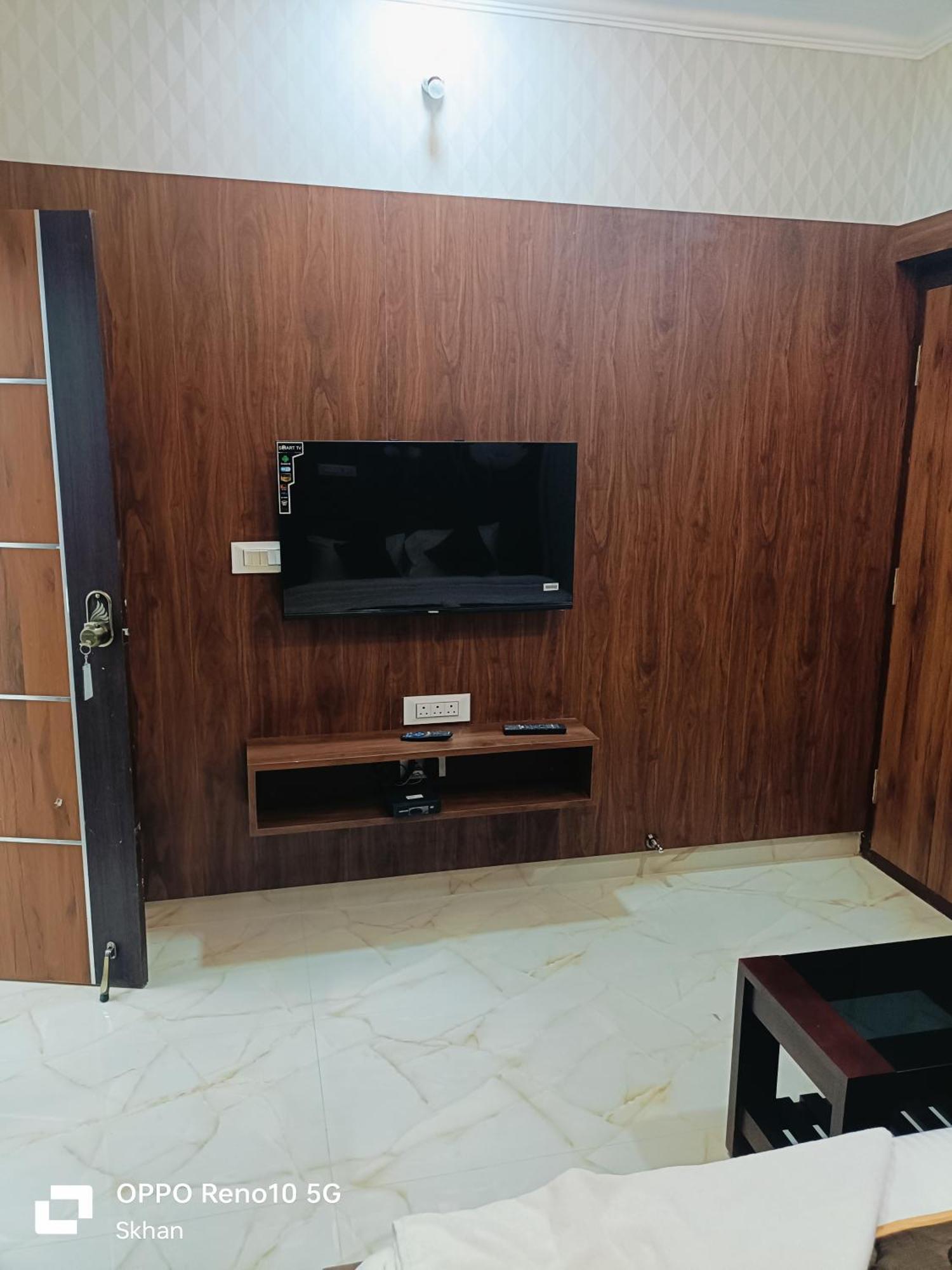 Golden Residency Otel Kushālnagar Dış mekan fotoğraf